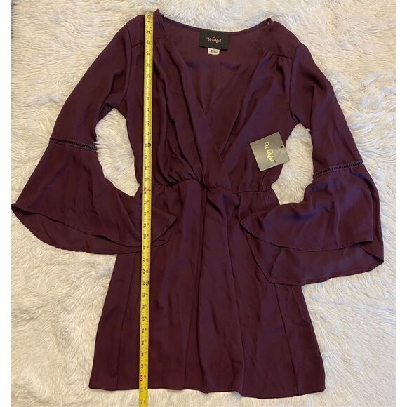 NWT Wishful SZ M Woman’s Beautiful Plum Flare Sleeve Flowey Dress - Picture 11 of 15